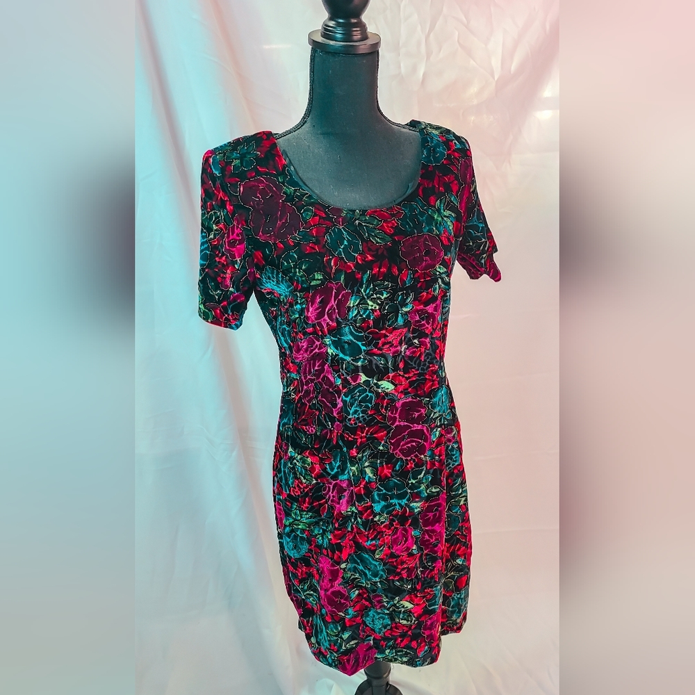 Floral velvet cocktail dress vintage California gold rush